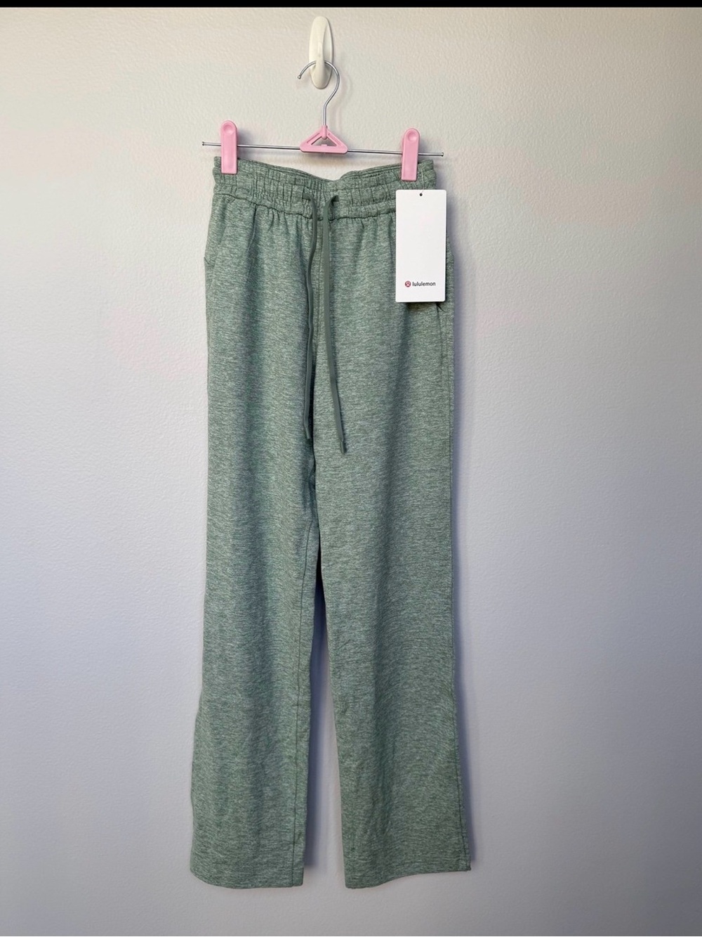Lululemon Soft Jersey Straight Leg Mid Rise Pant *Regular  Sage